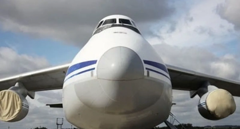 Посольство РФ требует немедленно вернуть Ан-124, два года удерживаемый в Торонто после гуманитарного рейса