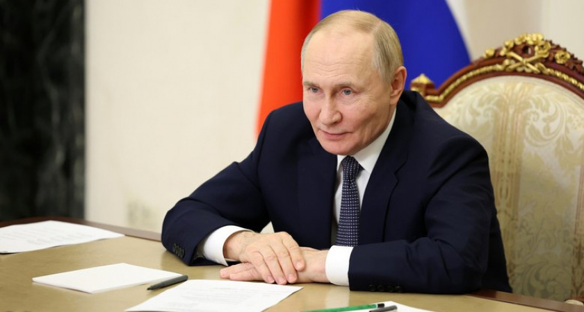 Путин поздравил россиян с годовщиной воссоединения четырех регионов после референдумов с результатом свыше 87%