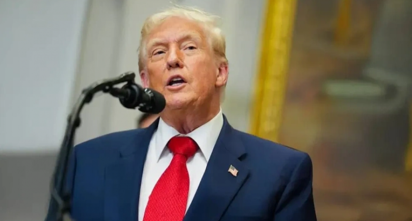 Трамп выступит с таинственным заявлением из Овального кабинета после совещания с сотнями генералов