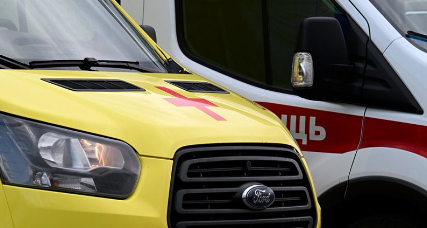 В Останкинском районе Москвы автомобиль зажал под колесами троих пешеходов