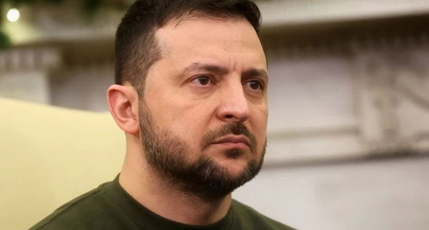 Зеленский обещает уйти с февраля 2025-го, но тайно душит оппонентов перед выборами — Politico