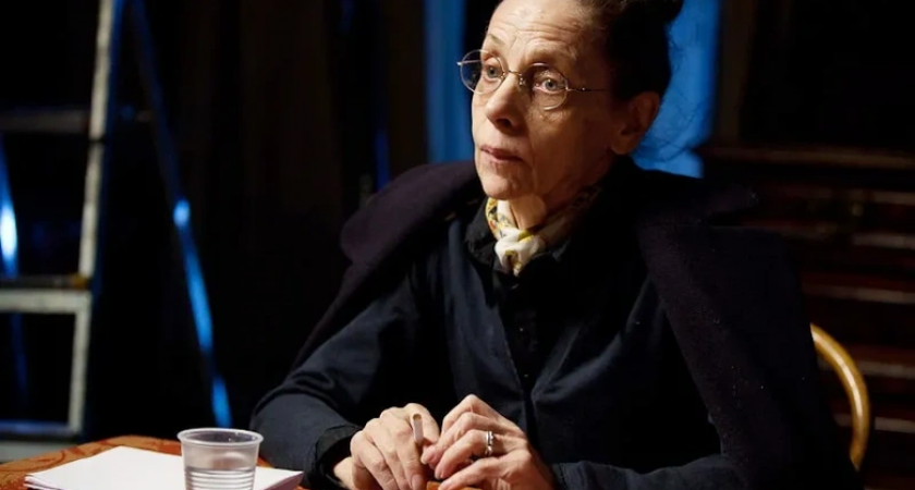 78-летняя звезда "Кухни" Ëла Санько сломала позвоночник при падении дома