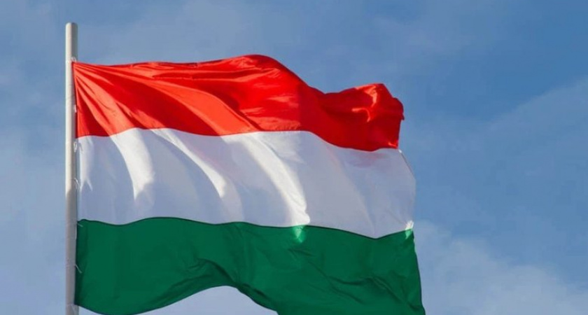 Венгрия промолчала при обсуждении эмбарго на российский СПГ, пока Австрия и Словакия возражали