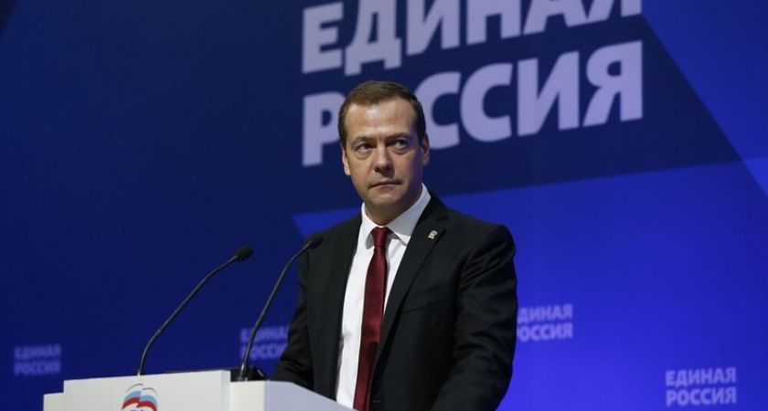 Единая Россия" провела 3000 мероприятий для военных: появились проекты "Жизнь после победы" и "Ты не одна