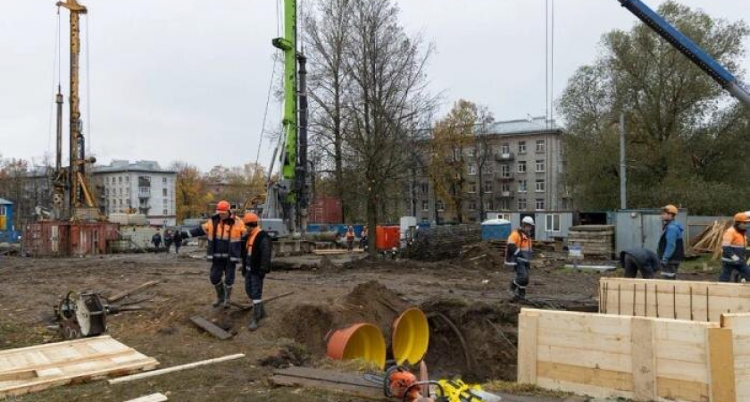 Шпунт с двух сторон: как в Петербурге спасали дом после провала на Выборгском коллекторе