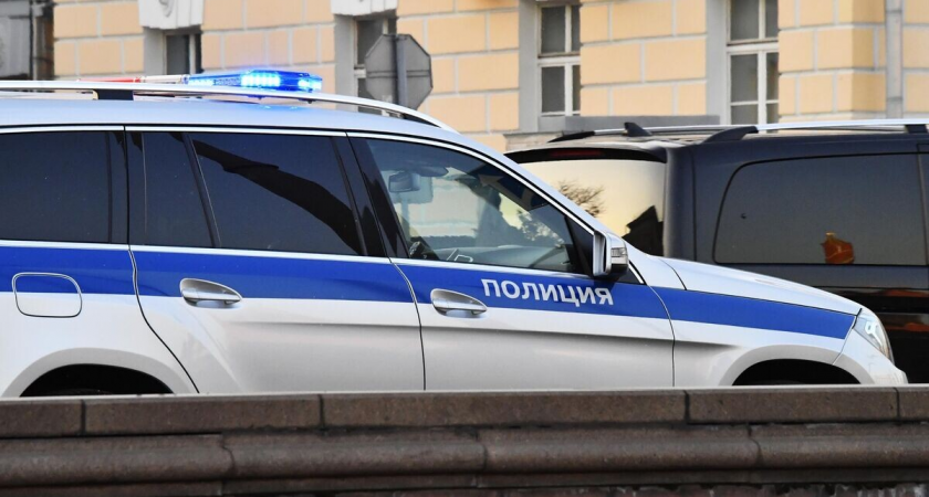 Несовершеннолетних музыкантов доставили в полицию за концерт на Сенной площади в Петербурге