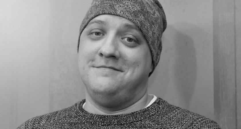 Прощание со звездой «Полицейского с Рублевки» Романом Поповым: семья просит оставить их наедине