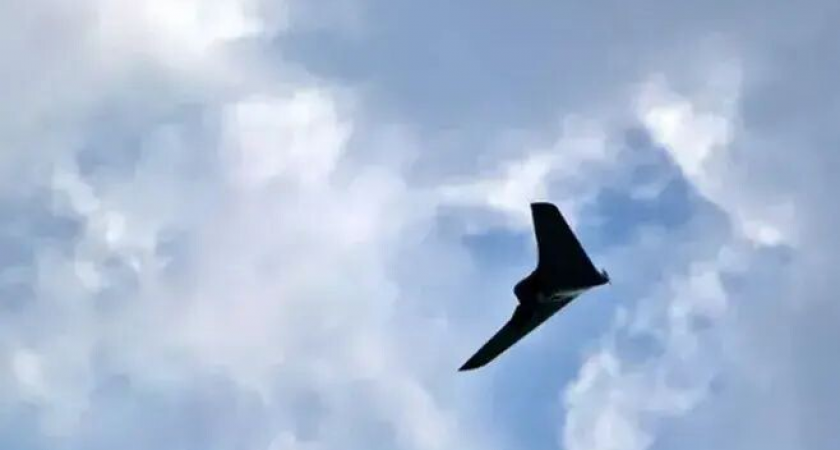 Обломки сбитого БПЛА повредили вышку связи в Руднянском районе: ПВО отразило ночную атаку