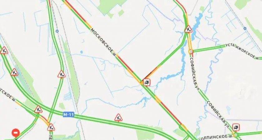 «Можно пешком идти»: перекрытие дороги парализовало Московское шоссе за КАД утром 30 октября