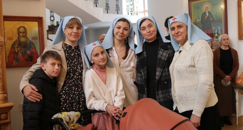 «Просила одного — Бог дал троих»: как 40-летняя ростовчанка после лет бесплодия родила Георгия, Герду и Варю