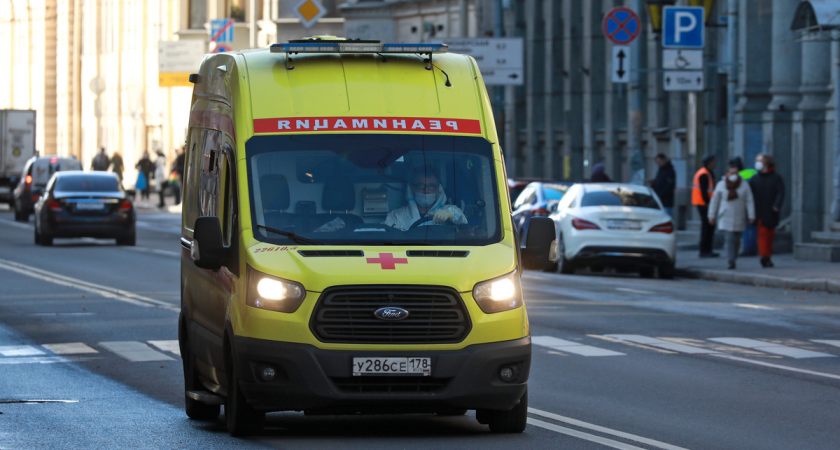 Семь студентов колледжа «Звездный» в Петербурге отравились кишечной инфекцией в столовой