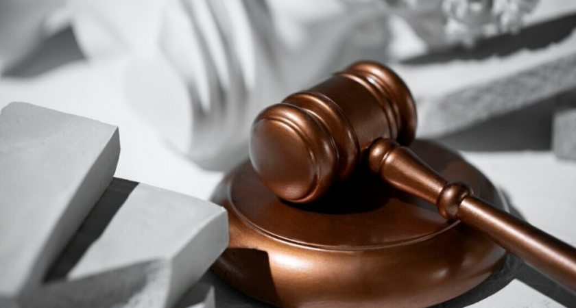 Зацепер из Химок прыгнул с крыши вагона в Москву-реку на Нагатинском мосту — получил 8 суток