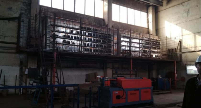 10 трансформаторных подстанций и 10 мегаватт: крупную майнинг-ферму накрыли на заброшенном заводе