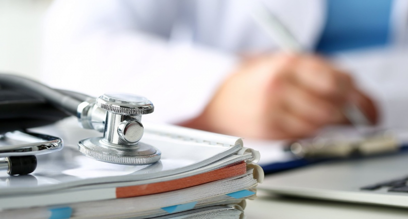 «Тупой дегенерат»: белгородец получил направление в больницу с оскорблением в графе о месте работы