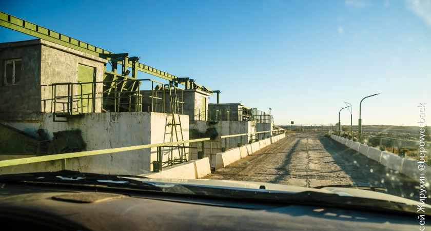 Навигатор показывает «вы в море», а я стою на белой потрескавшейся земле: как Казахстан вернул Арал