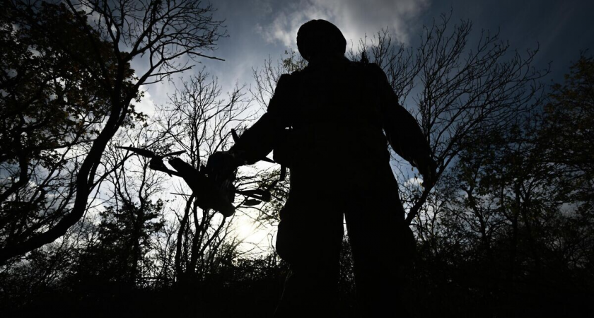 «Это самоубийство»: окруженные в Красноармейске украинские военные массово складывают оружие