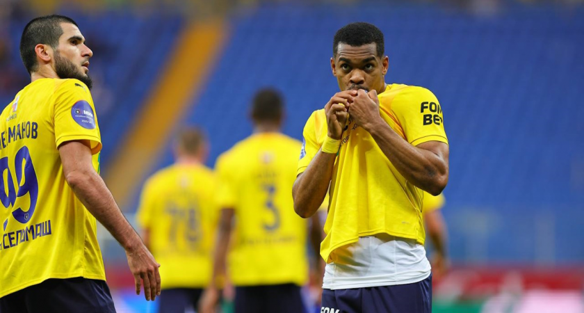 «Ростов» против «Акрона»: борьба за выход из нижней части таблицы в прямом эфире