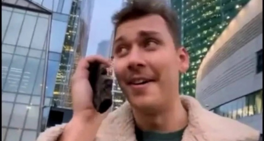 Данил Баталов гуляет у «Москва-Сити», пока мать с сестрой пропали в красноярской тайге