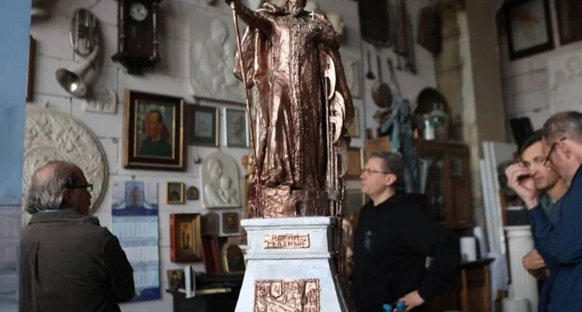 9-метровый памятник Ивану Грозному откроют у Вологодского Кремля 4 ноября