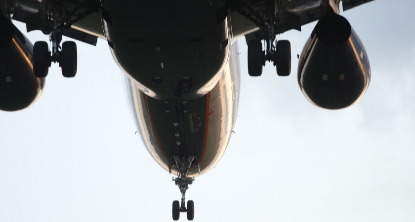 Борт «Победы» из Махачкалы идет на аварийную посадку в Шереметьеве