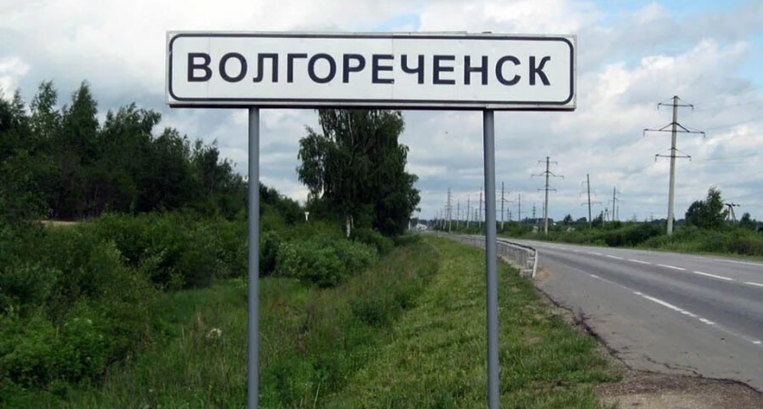 Губернатор Ситников с 2 ночи координирует работу после атаки дронов на Волгореченск