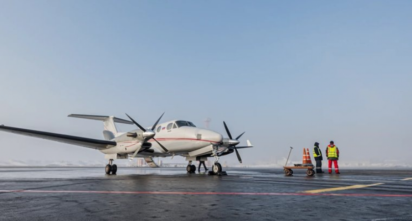 Пес Бортач испытал невесомость на Су-29: командир «Барсов» взял питомца на фигуры высшего пилотажа