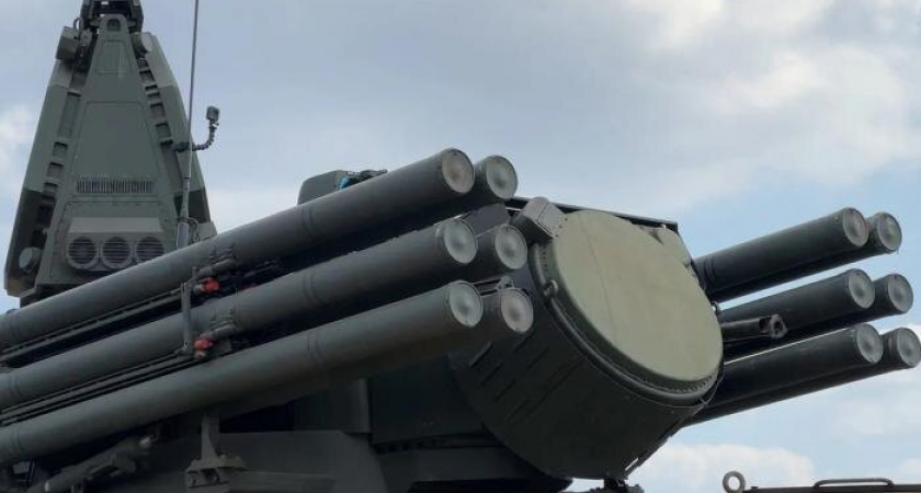 Шесть взрывов и вспышки в небе: ПВО отразила атаку на Воронеж, город остался без света