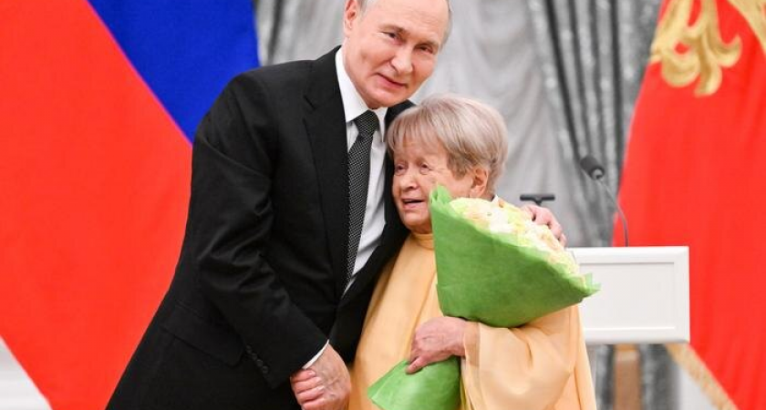 Путин прервал концерт Пахмутовой звонком: разговор с 96-летним композитором шёл в прямом эфире