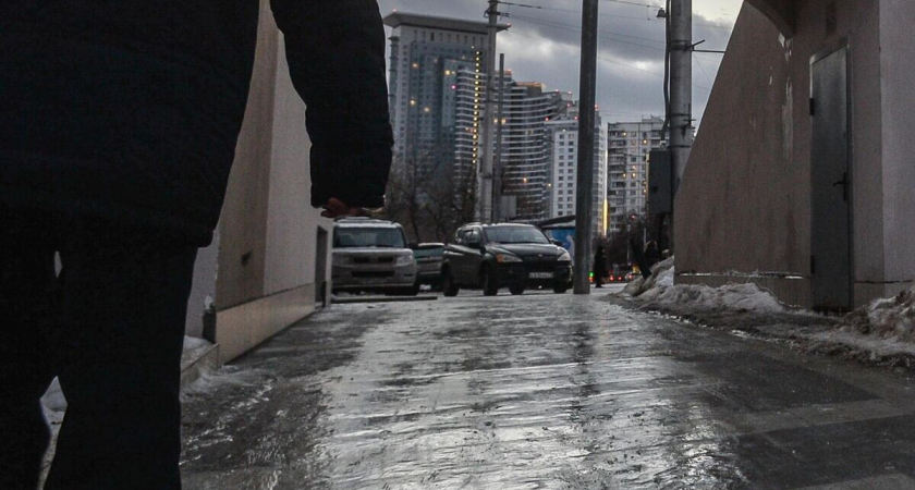 Мокрый снег и гололед: москвичам дали два дня на смену резины перед автомобильной зимой