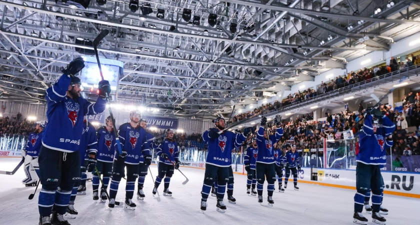 «Торпедо» прервало серию из пяти побед «Локомотива» и устроило двоевластие на Западе