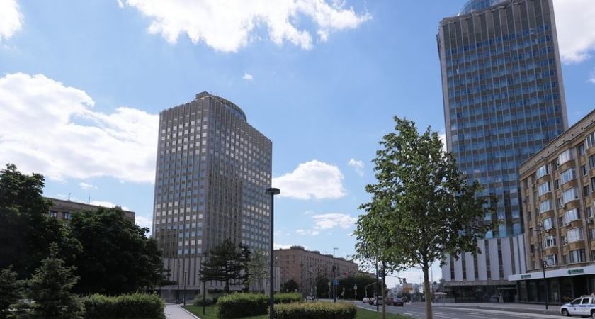 Ночная тревога в элитном Azimut: 700 гостей экстренно вывели на улицу в 4:30 утра