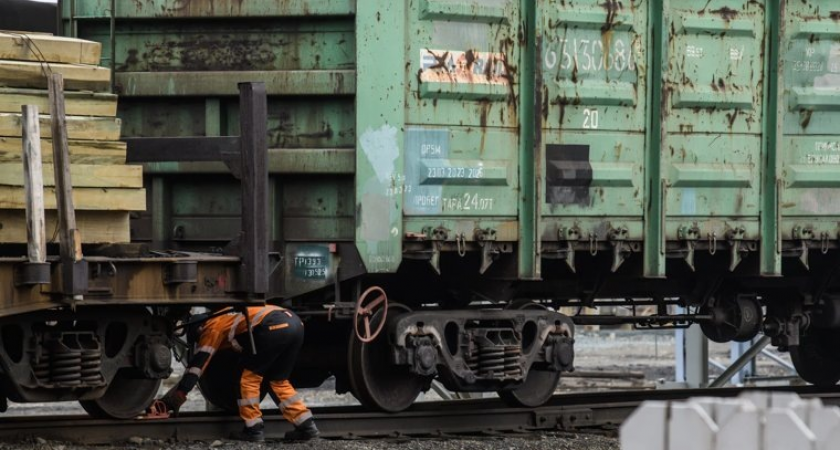 В Челябинске перевернулись вагоны поезда на Мраморной: РЖД отказалась от ответственности