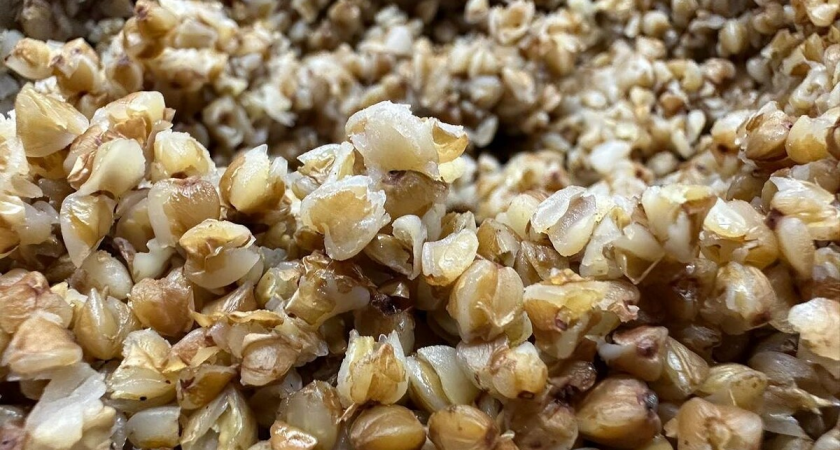 Пробиотики и витамины группы В: диетолог раскрыла, почему гречка с капустой — ключ к здоровью кишечника