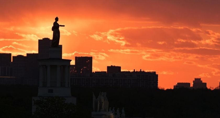 Всего 6 часов 59 минут света: 21 декабря москвичей ждет самая длинная ночь года