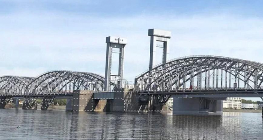 Петербург строит два моста одновременно: Большой Смоленский опережает график, Широтная магистраль стартует в 2026