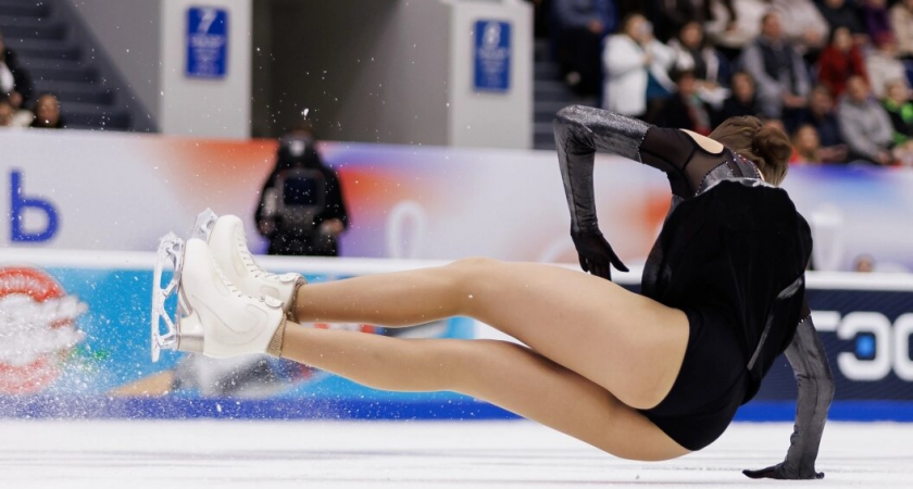 Конек разрезал бедро на 5 см: Захарову спасли накачанные мышцы после столкновения на льду