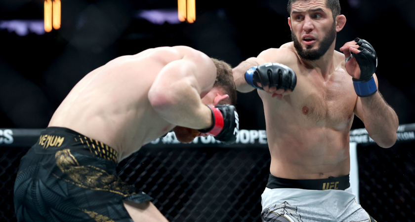 Махачев взял второй пояс UFC: австралиец Маддалена не выдержал пяти раундов с россиянином