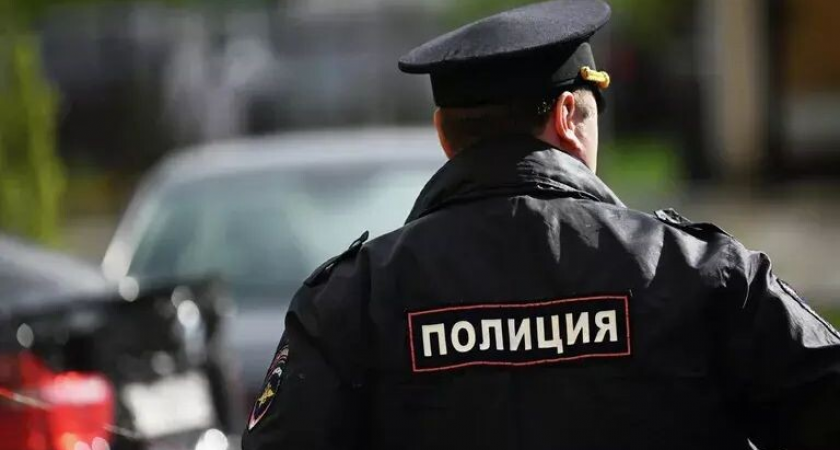 Пьяный с гранатой запер сожительницу в квартире на Малышева: готовится штурм