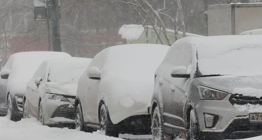 На Сахалине закрыли три трассы: ветер до 35 м/с и метель парализовали 400 км дорог