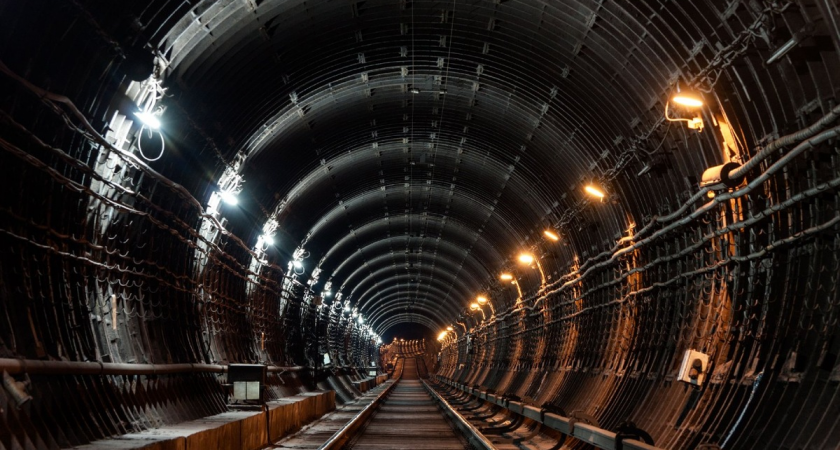 Двух москвичей поймали на «Белорусской» после выхода из служебного тоннеля метро прямо в вагон