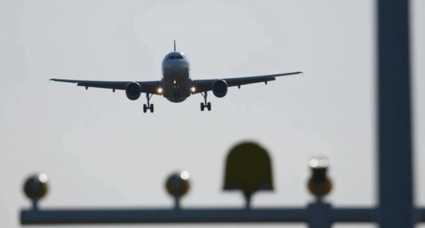 Внуково и Шереметьево закрыли небо: пассажиров предупредили о сбоях в расписании