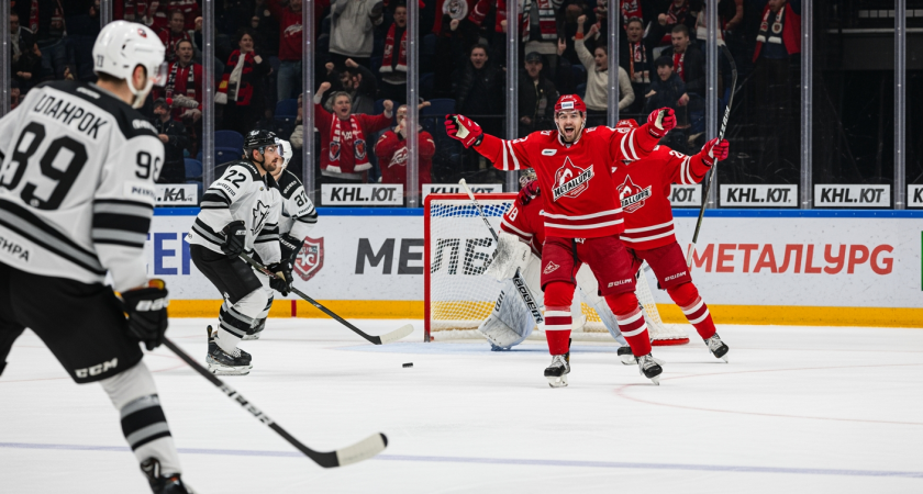 Трактор без Гру: челябинцы упустили победу над Металлургом, проиграв 3:4 после ухода канадского тренера