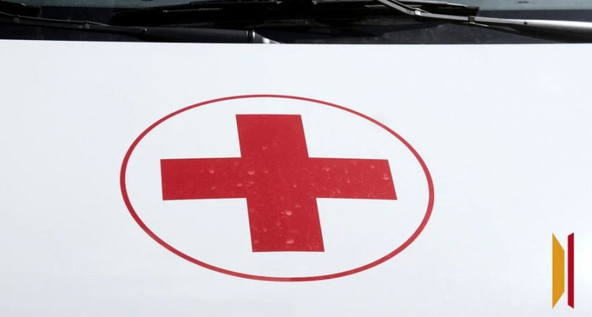 Семиклассник с травматом целился в одноклассника, но выстрелил его отцу в глаз у школы