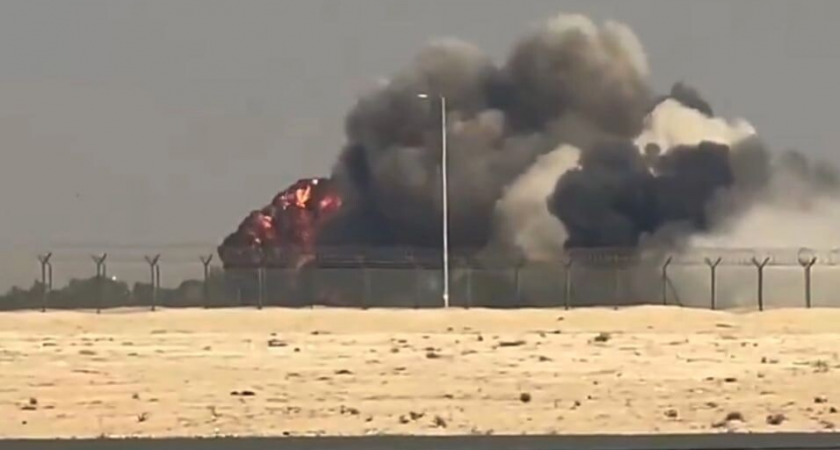 Индийский истребитель Tejas взорвался на глазах у зрителей Dubai Airshow в последний день салона