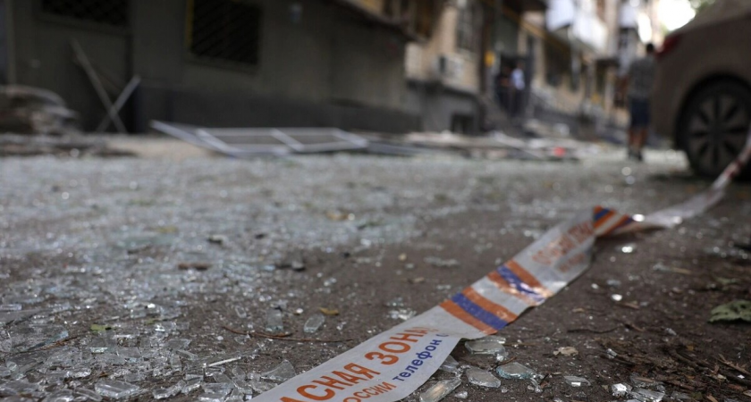 Семь часов под обстрелом: БПЛА атаковали Ростовскую область всю ночь — выбиты стекла и повреждена техника