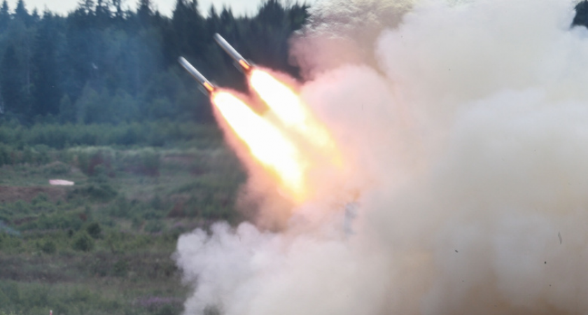 Восемь взрывов над Анапой и Новороссийском: ПВО отражает массированную атаку дронов