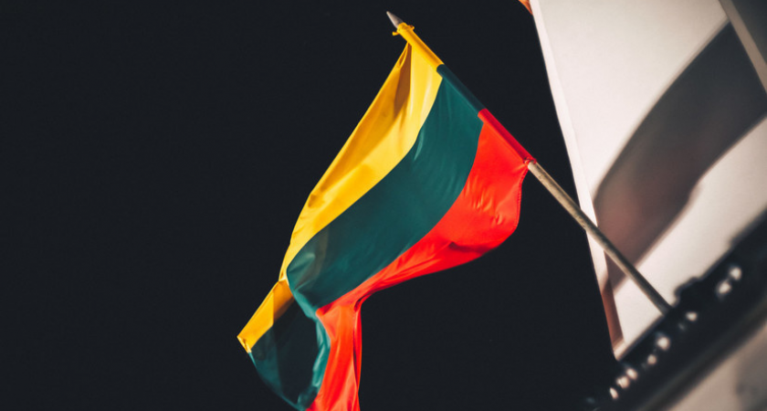 Литва рассмотрит «жёсткую меру»: блокада транзита в Калининград в ответ на Беларусь