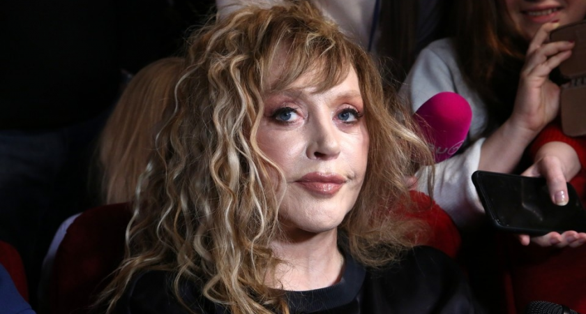 Пятый иск к Пугачевой: глава антикоррупционного проекта требует защиты чести через суд