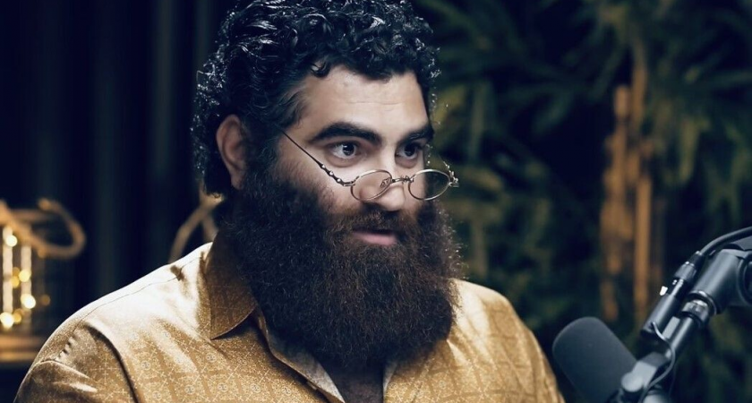 15 тысяч за 113 тысяч просмотров: блогера Маркаряна наказали за видео о «оправданном» употреблении