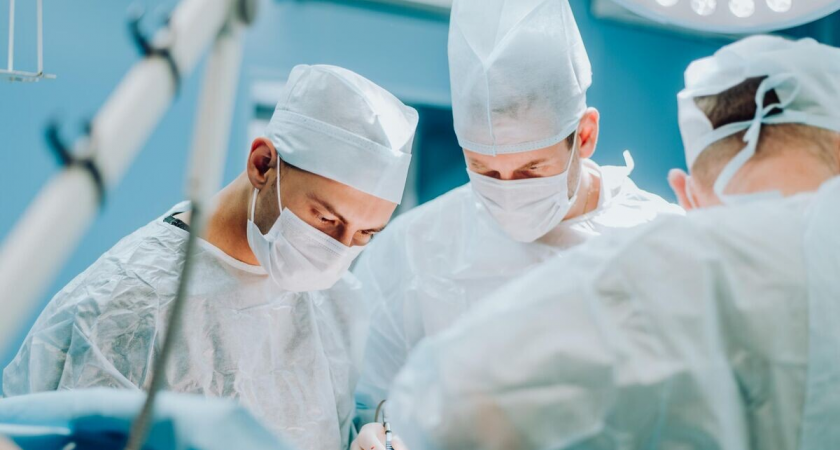 Первая в России: 14-летнюю девочку с волчанкой и отказом почек спасли колонками Нуклеокор